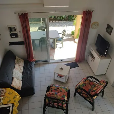 **gruissan : Climatisee, 6 Pers, Piscine, Acces Direct Plage, Parking, Commerces Proches** - Fr-1-796-53 *