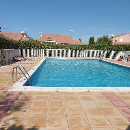 **gruissan : Climatisee, 6 Pers, Piscine, Acces Direct Plage, Parking, Commerces Proches** - Fr-1-796-53 Holiday home
